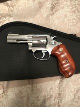 Smith and Wesson 60-4 (3in, combats) - 1 of 6