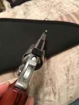 Smith and Wesson 60-4 (3in, combats) - 4 of 6