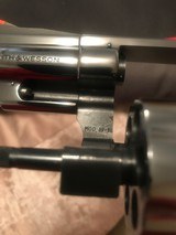 Smith and Wesson 19-3 (snub, blue, p and r) - 3 of 8