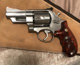 Smith and Wesson 657 (3 in, stainless, combats) - 1 of 6
