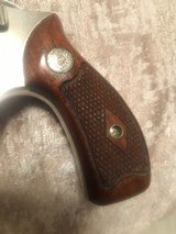 Smith and Wesson 34 (4 in, nickel, diam. grips) - 7 of 7