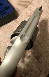 Smith and Wesson 296 Ti (2 1/2 in, airweight, prelock, combats) - 4 of 8