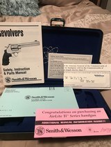 Smith and Wesson 296 Ti (2 1/2 in, airweight, prelock, combats) - 7 of 8