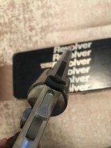 Smith and Wesson 624 (4 in, box) - 3 of 5
