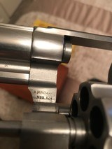 Smith and Wesson 624 (4 in, box) - 4 of 5