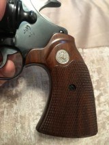 Colt Diamondback (6 in, 22LR, blue) - 6 of 6