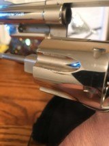 Smith and Wesson 29-2 (nickel, 4 in.) - 3 of 8