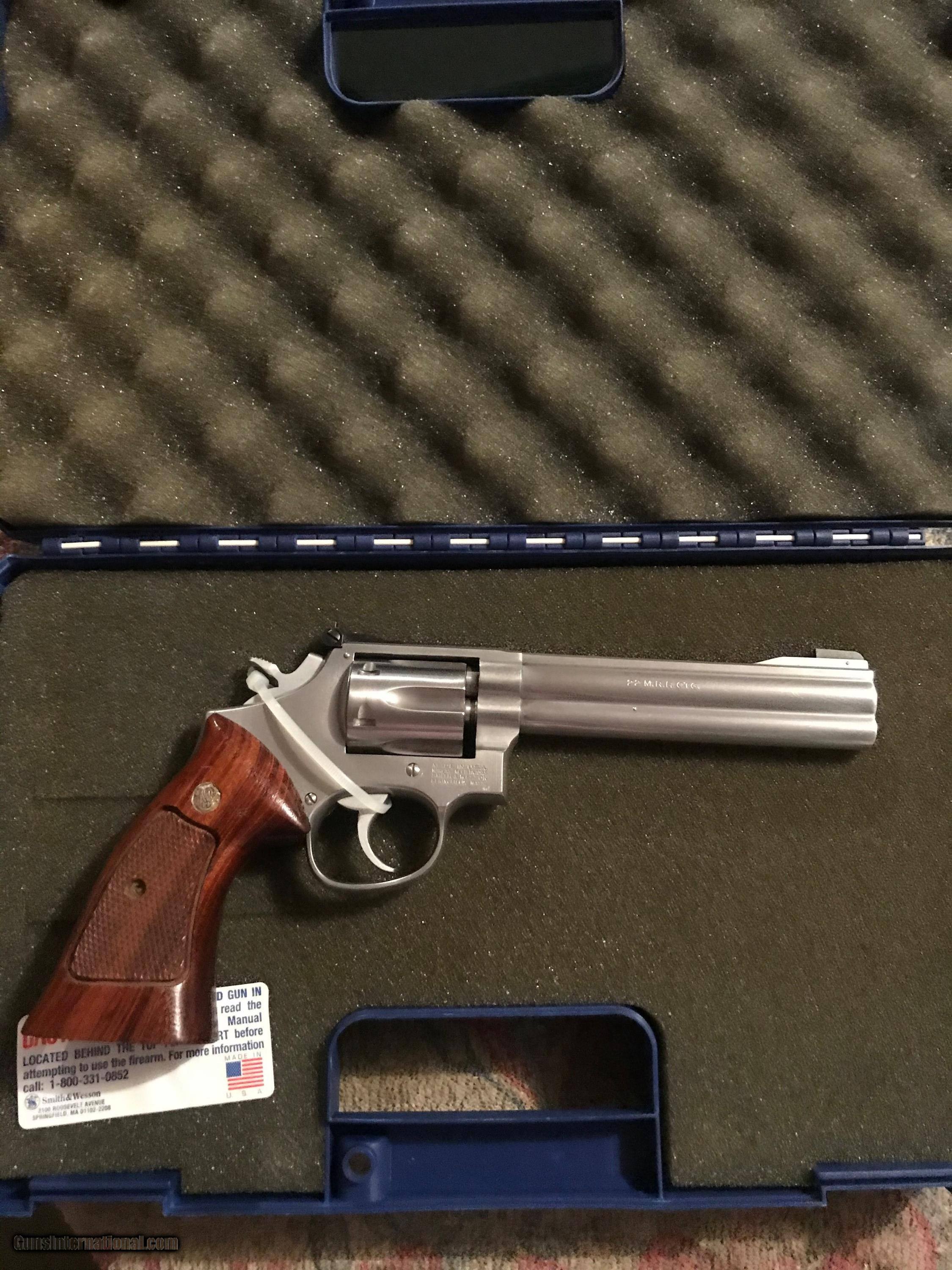 Smith and Wesson 648 (6 in, 22 mag)