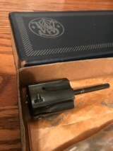 Smith and Wesson 48-4 (22 mag/22 LR, orig box - 2 of 10