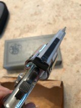 Smith and Wesson 19-4 (nickel, box, 2 in) - 5 of 9