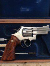 Smith and Wesson 27-2 (3.5 in, nickel, box) - 1 of 7