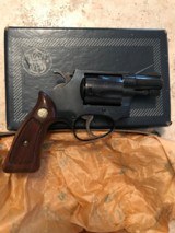 Smith and Wesson 36 (snub, blue, box) - 3 of 9