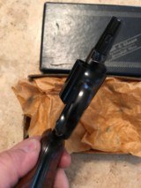 Smith and Wesson 36 (snub, blue, box) - 5 of 9