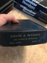 Smith and Wesson 36 (snub, blue, box) - 2 of 9