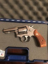 Smith and Wesson 65 (3 in, wood grips, box) - 2 of 7