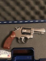 Smith and Wesson 65 (3 in, wood grips, box) - 1 of 7