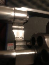 Smith and Wesson 65 (3 in, wood grips, box) - 5 of 7