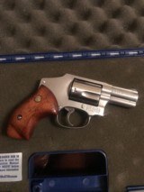Smith and Wesson 640 (dash 1, orig box) - 1 of 7