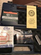 Colt mustang pocketlite (laser, box, papers) - 4 of 6