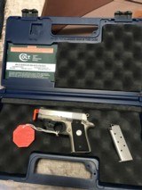 Colt mustang pocketlite (laser, box, papers) - 2 of 6