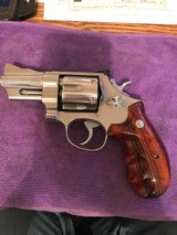 Smith and Wesson 624 (3 in, stainless, combats) - 1 of 5