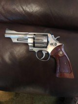 Smith and Wesson 624 (4 in, targets) - 1 of 5