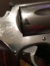 Smith and Wesson 657 (3 in, stainless) - 6 of 6