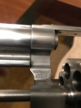 Smith and Wesson 657-3 (6 in, .41 mag) - 4 of 6