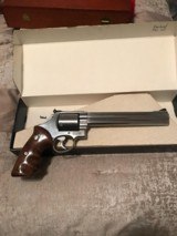 Smith and Wesson 629-2E (8 in, combats, box) - 2 of 11