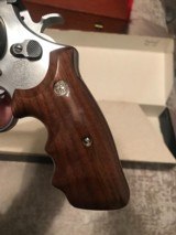 Smith and Wesson 629-2E (8 in, combats, box) - 9 of 11