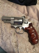 Smith and Wesson 629-1 (3 in, combats) - 1 of 5