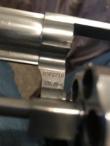 Smith and Wesson 60-4 (3 in, targets, box) - 6 of 7