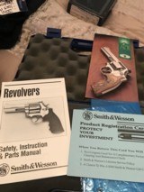 Smith and Wesson 60-4 (3 in, targets, box) - 7 of 7
