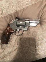 Smith and Wesson 629-1 (3 in, custom grips) - 1 of 9