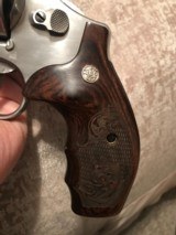 Smith and Wesson 629-1 (3 in, custom grips) - 5 of 9