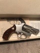 Smith and Wesson 60 (Lady Smith, 2 in, box) - 1 of 7