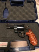 Smith and Wesson 29-4 (3 in, combats, unfluted!) - 1 of 7