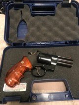 Smith and Wesson 29-4 (3 in, combats, unfluted!) - 2 of 7