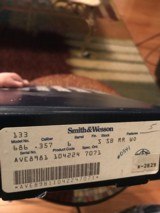 Smith and Wesson 686 (6in, targets, box) - 6 of 7
