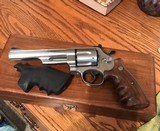 Smith and Wesson 657-3 - 2 of 6
