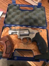 Smith and Wesson 640-1 ( 1 7/8ths, stainless) - 2 of 8