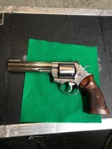 Smith and Wesson 629-1 (6 in, full lug, unfluted) - 1 of 8