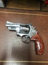 Smith and Wesson 629-4 (3 in, trail boss) - 2 of 5