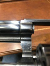 Smith and Wesson 586 (6in, targets, no dash) - 5 of 7