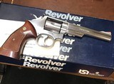 Smith and Wesson 66-2 (6in, targets, box) - 1 of 6