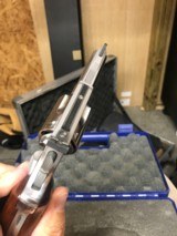 Smith and Wesson 60-10 (357, 3 in, orig box) - 5 of 7