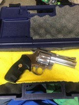 Colt Anaconda (4 in, box) - 2 of 7