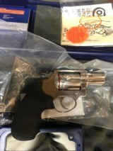 Colt Magnum Carry (2 in, box) - 2 of 6