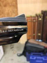 Smith and Wesson 19-3 (2.5 in, blue) - 5 of 9