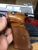 Smith and Wesson 41 (5 1/2 in, box, tools) - 9 of 11